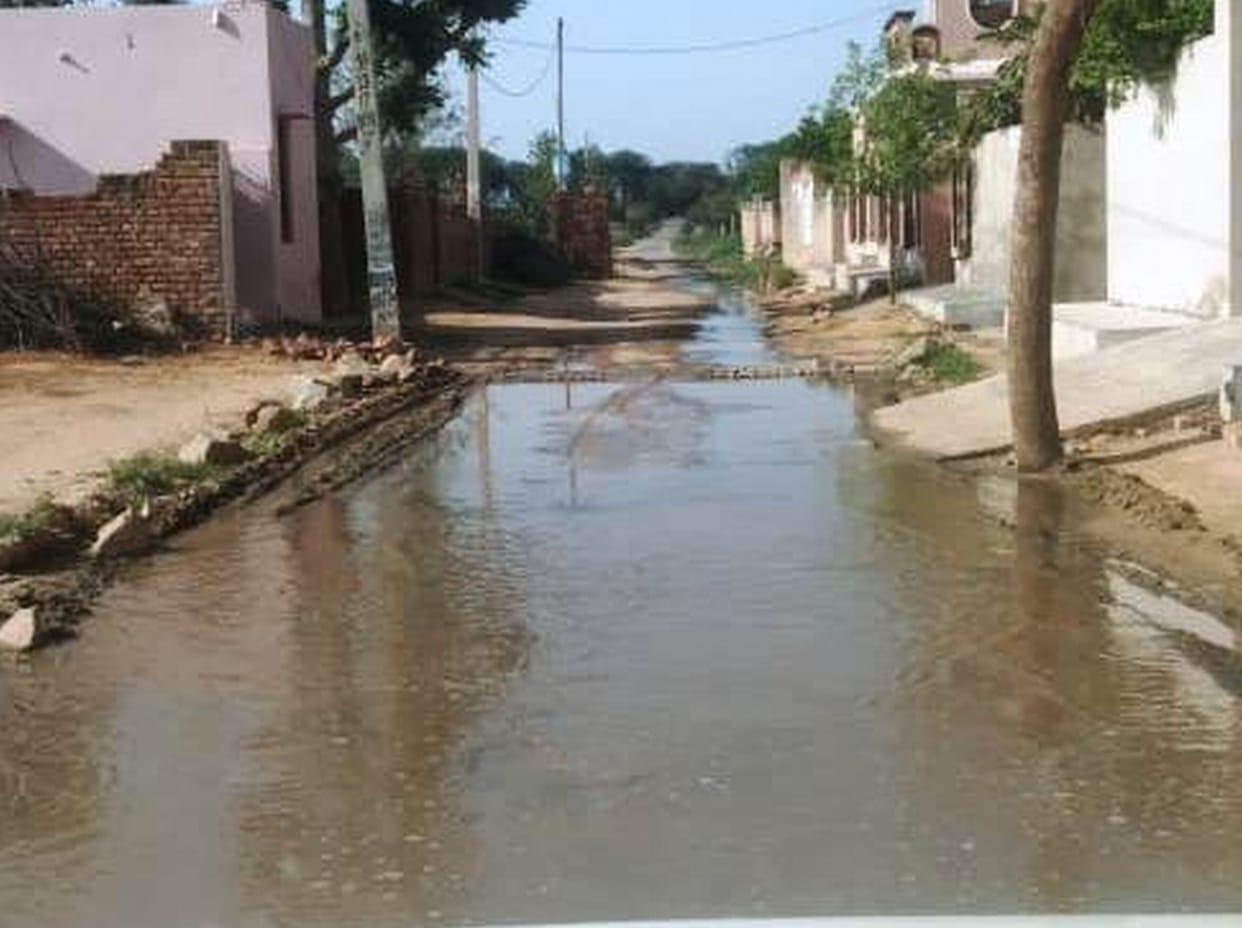 lack of drainage of contaminated water