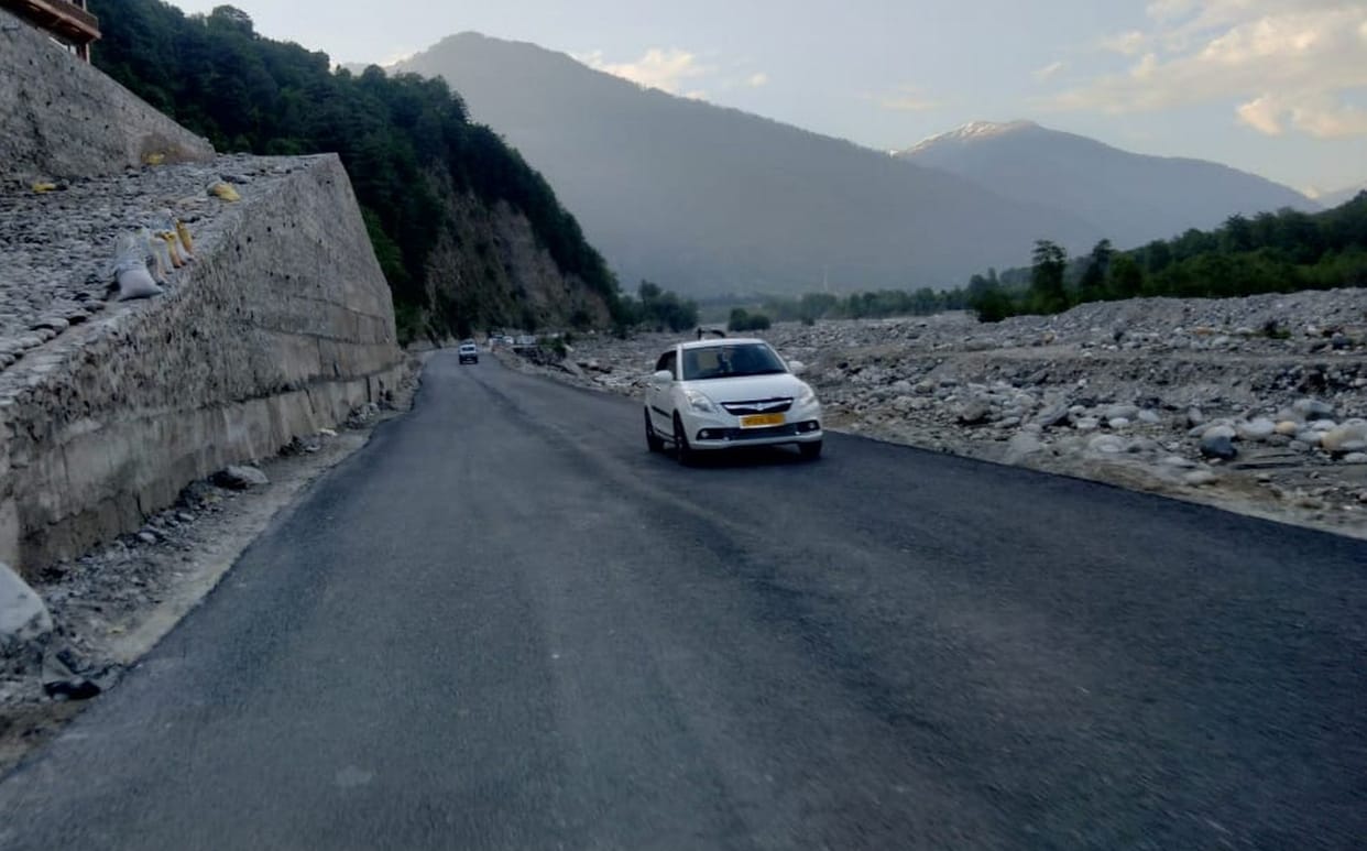 Tarring of Kullu-Manali Highway in Raison
