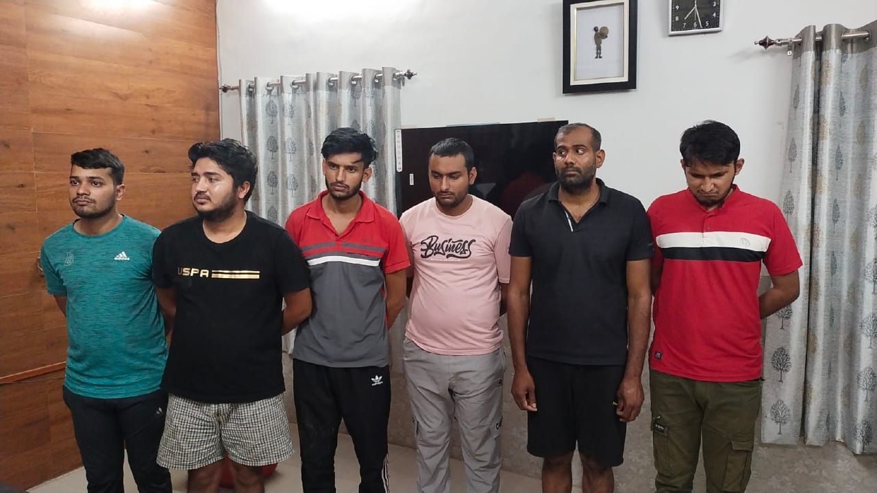 नीट में डमी छात्र समेत छह गिरफ्तार