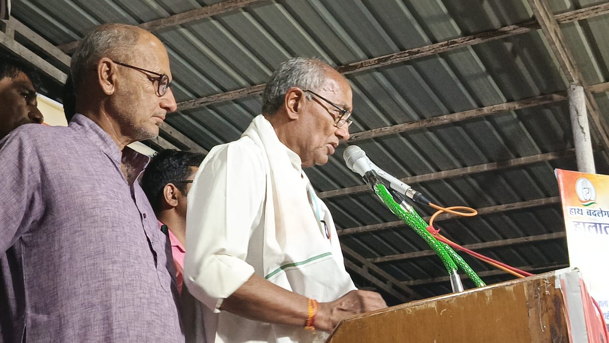 Digvijay Singh's funeral pyre will not be carried out, that too on the shoulders of Congress soldiers