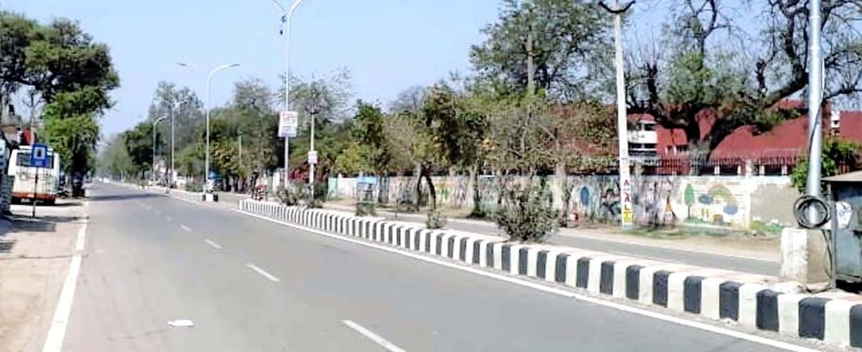Temperature crosses 40, markets remain cold