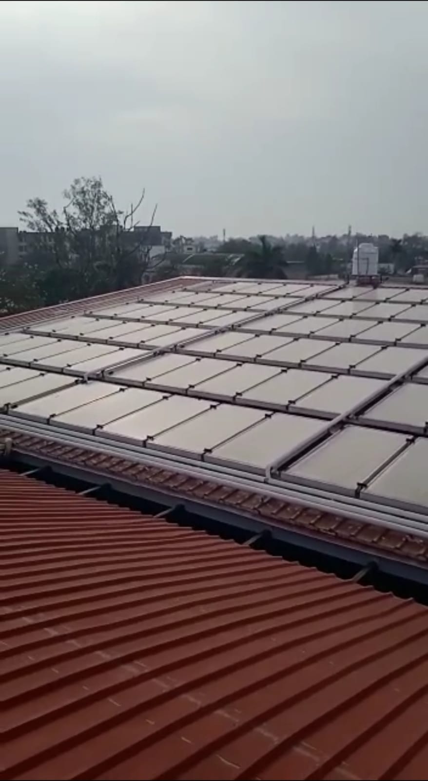 Solar water panels worth lakhs are gathering dust, instead of saving there is loss