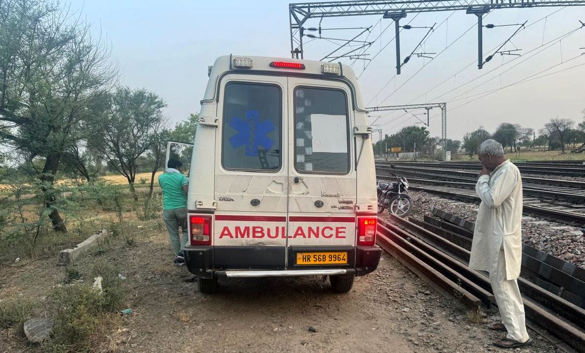 A young man going from Alwal to Patiala to express his condolences fell from the train, died