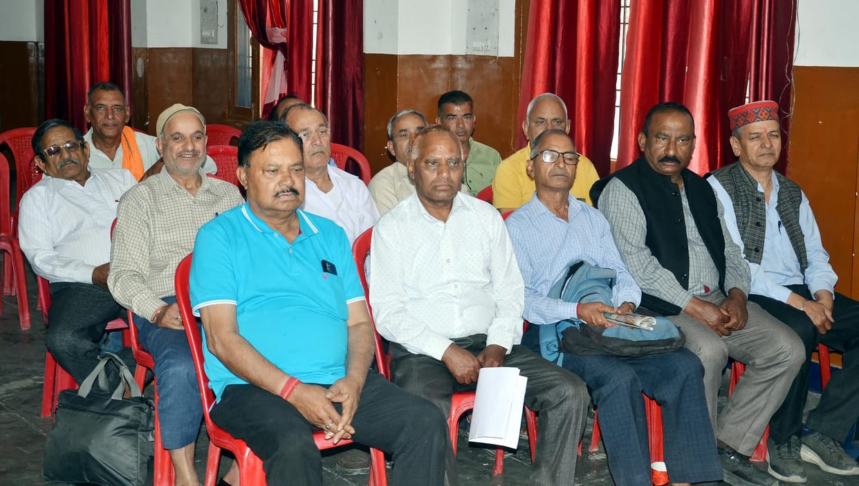 Government is sitting idle on the arrears of crores of rupees of pensioners: Sangh