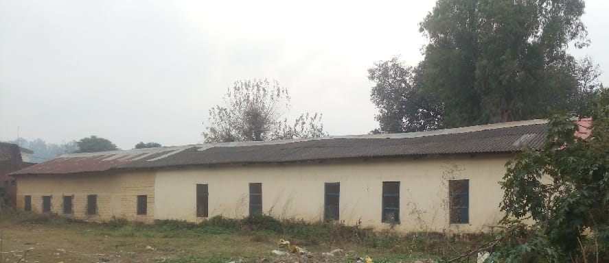 Lives of 500 students in danger due to unsafe building