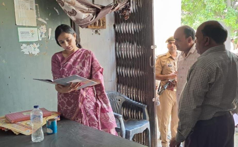 16 employees found absent, instructions to deduct salary