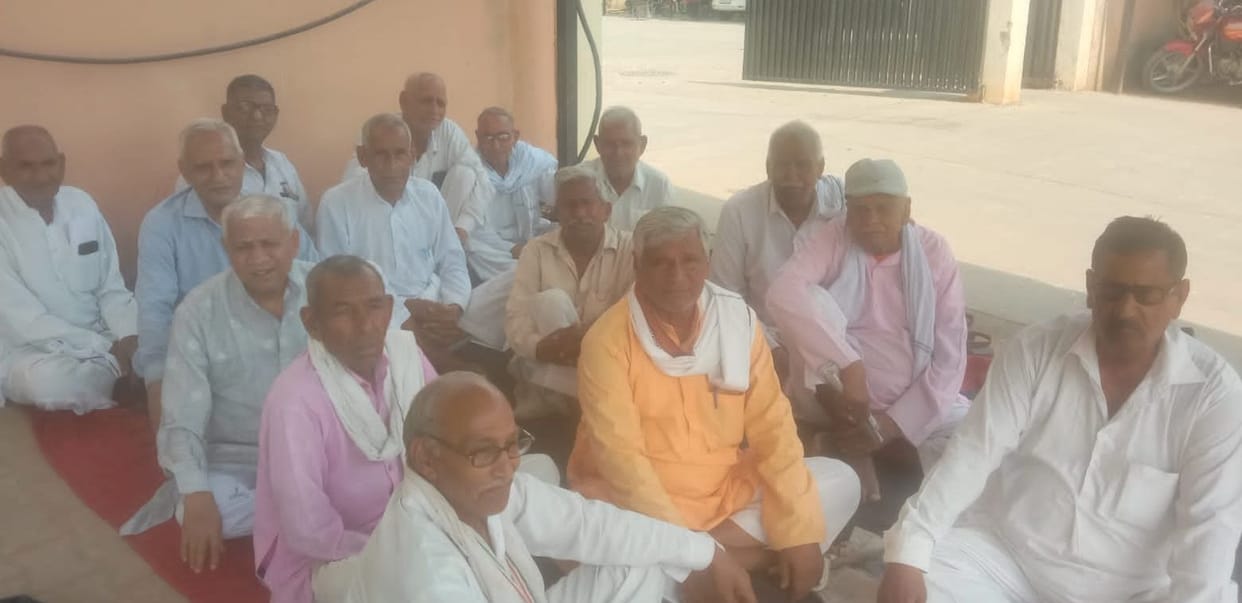 Electricity board pensioners held a meeting regarding their demands