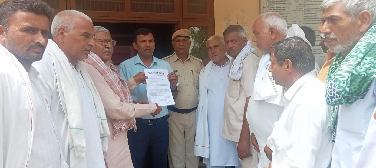 Demand to provide financial assistance to the victim farmer