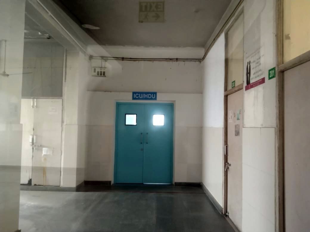 Lock hanging on six bed ICU