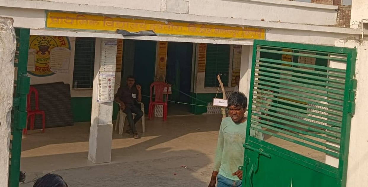 Voters were seen shying away from lining up in the sun, voting percentage did not increase