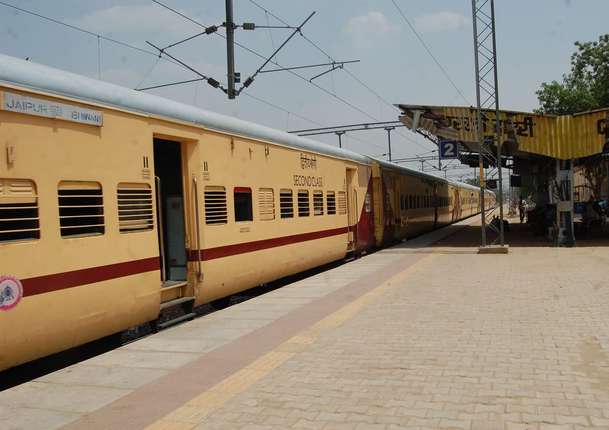 Gorakhpur Lucknow trains will be affected by the underpass being built in Khalilabad town.