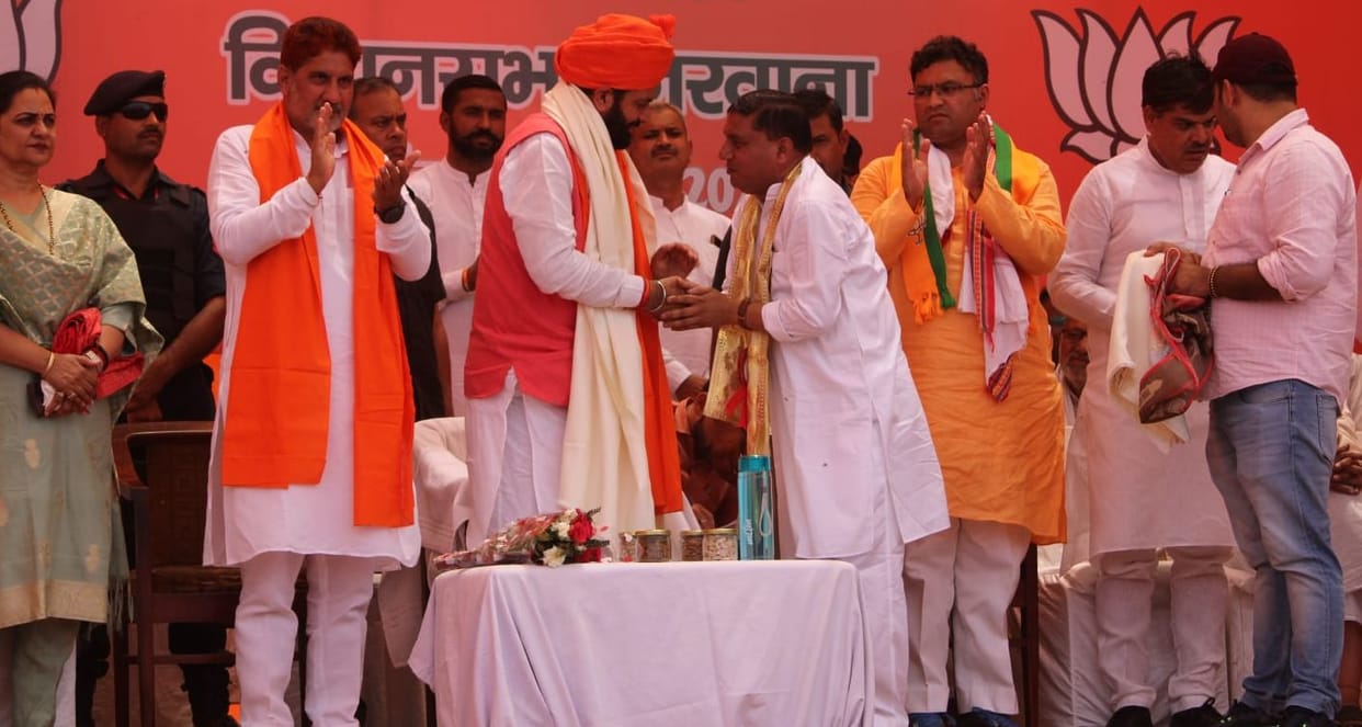 JJP MLA Surjakheda openly supports BJP