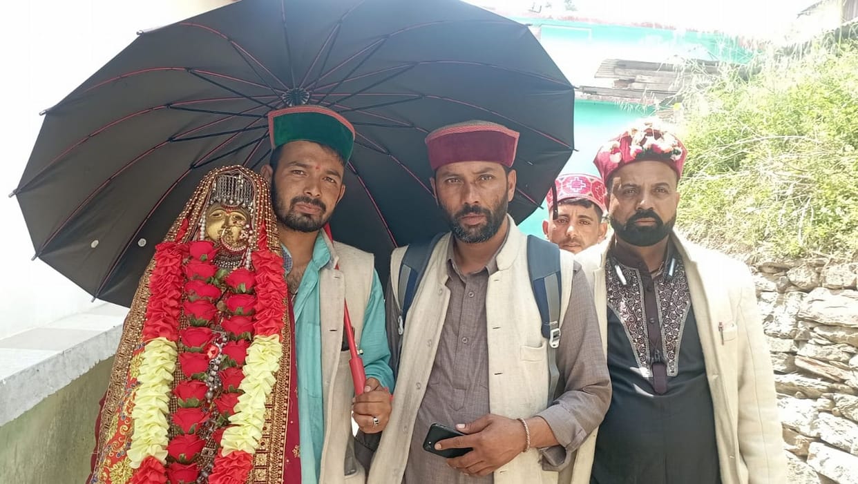 People danced in Teesa to welcome Bairewali Mata.