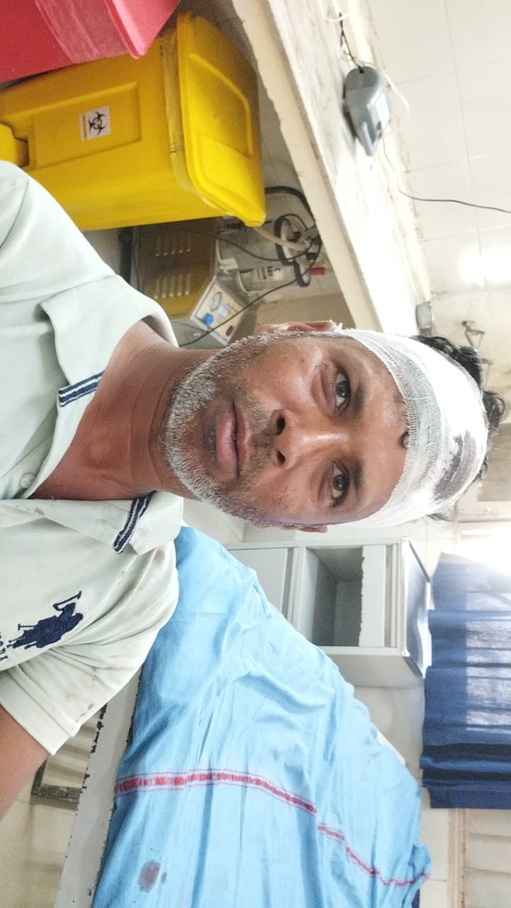 Six injured in clash over parking of vehicle