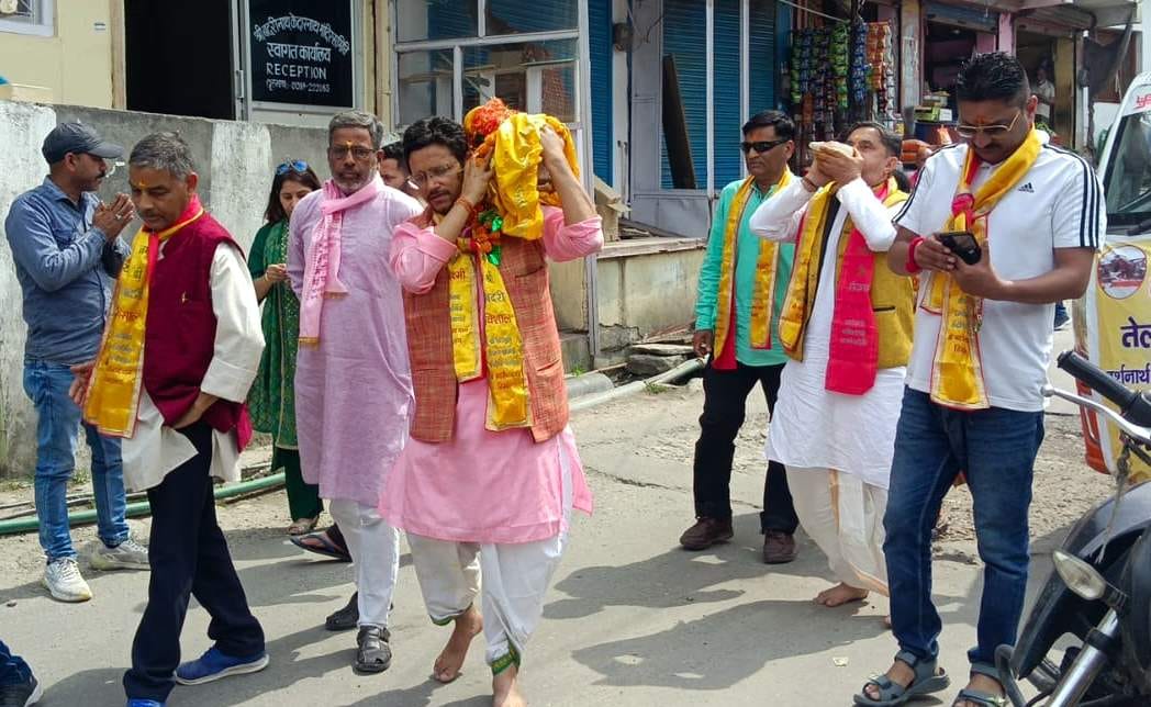 Lord Vishnu left for his abode sitting on Garuda