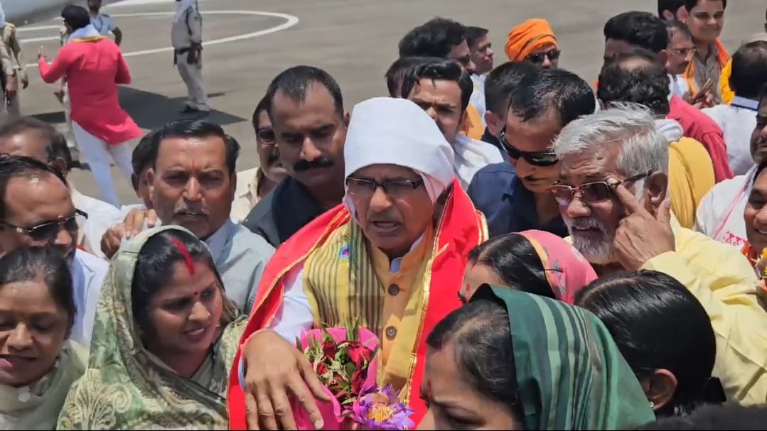खंडवा पहुंचे पूर्व मुख्यमंत्री शिवराज सिंह चौहान
