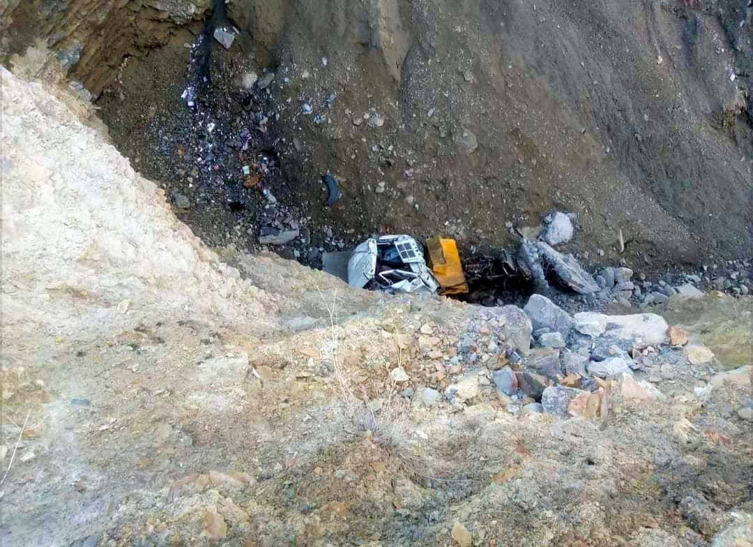 Tipper going to Keylong fell near Lather drain, driver died