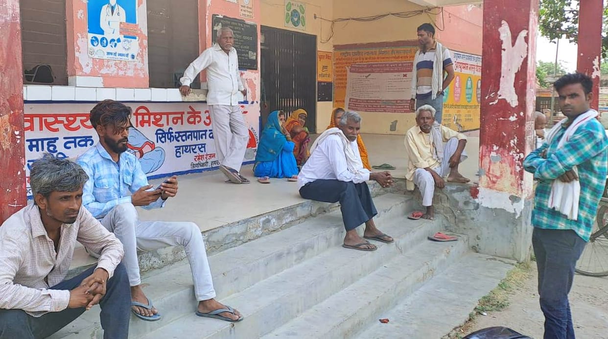 Doctor did not come till 10 o'clock, patients became miserable