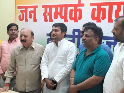 BSP leader Mansoor Hasan joins hands with Congress along with supporters