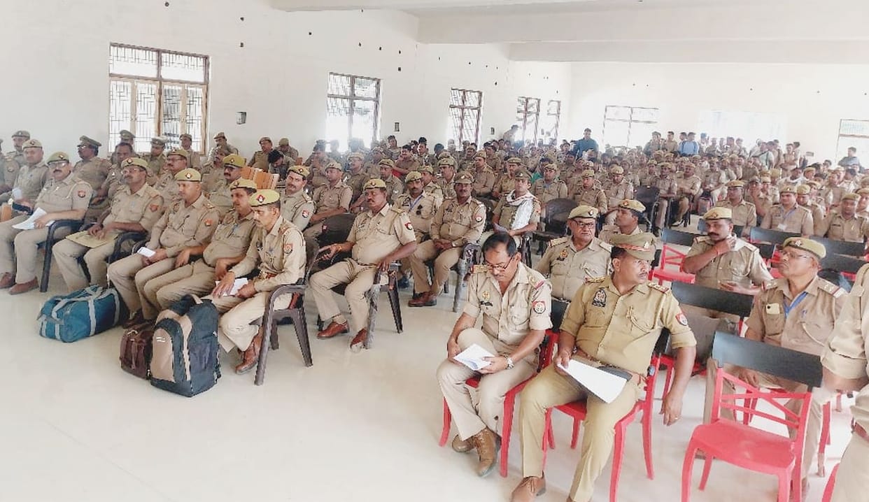 Police force leaves for fourth phase of voting
