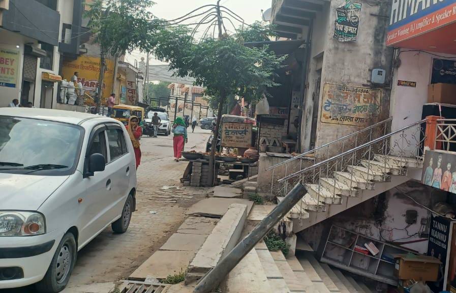 Concrete road will be built on circular road, encroachment will be a hindrance