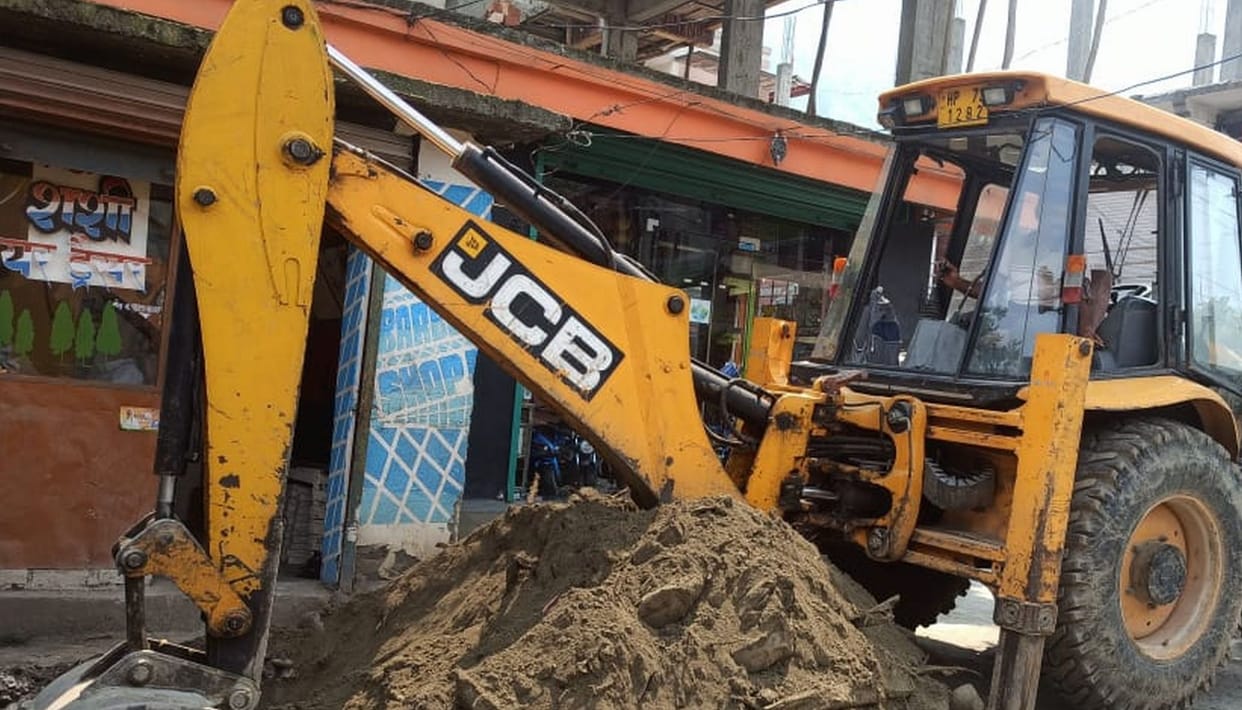JCB was released with the help of fake signature of CJM, police caught it again after getting information