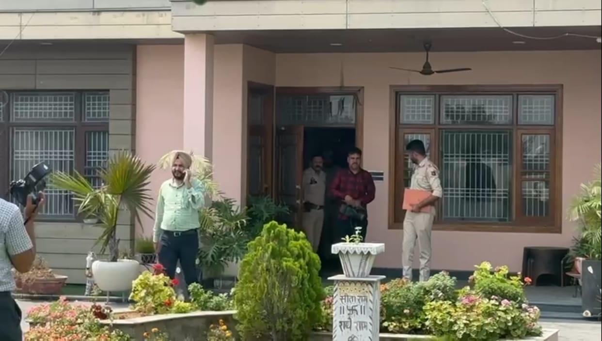 Greater Kailash Murder Case, Police raid at Ex IPS officer