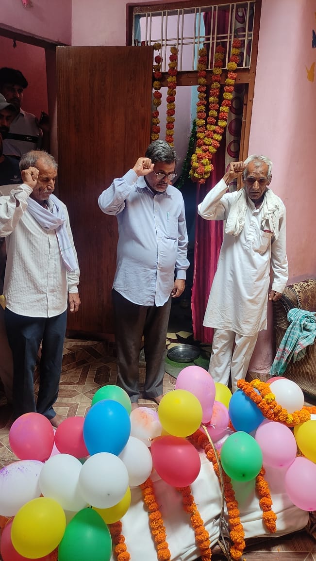 Condolences expressed on the demise of former soldier Bholaram Arya