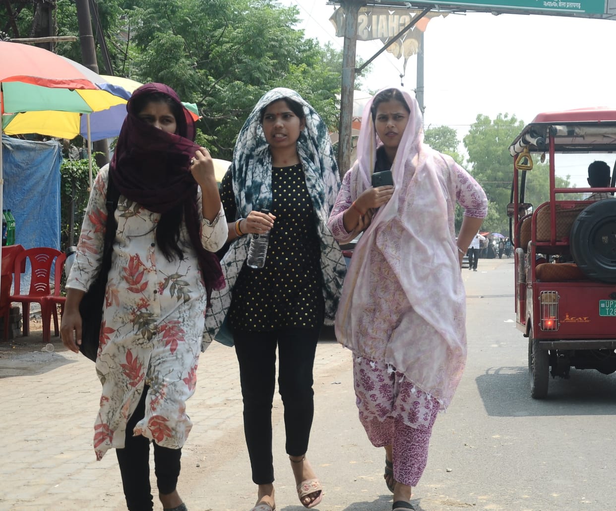 The mercury rose four degrees, the sultry heat troubled