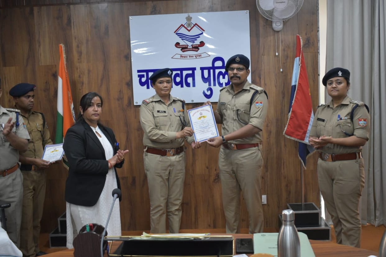Gopal Giri became the Best Employee of the Month