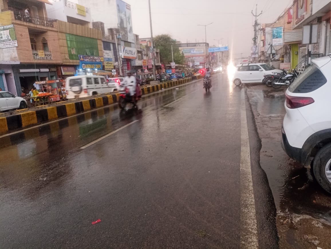 Narnaul received rain for half an hour