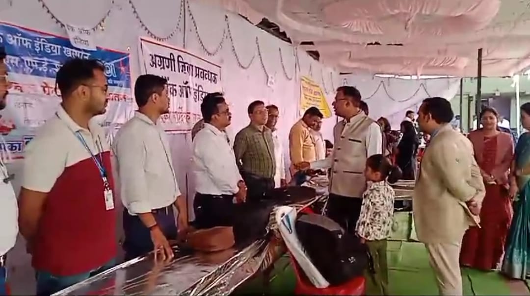 जिला न्यायालय परिसर में किया गया लोक अदालत का आयोजन