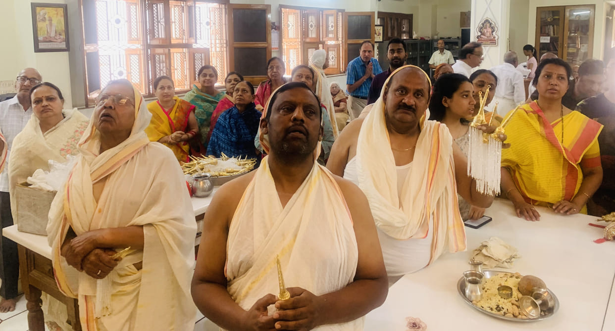 Devotees consecrated Lord Adinath
