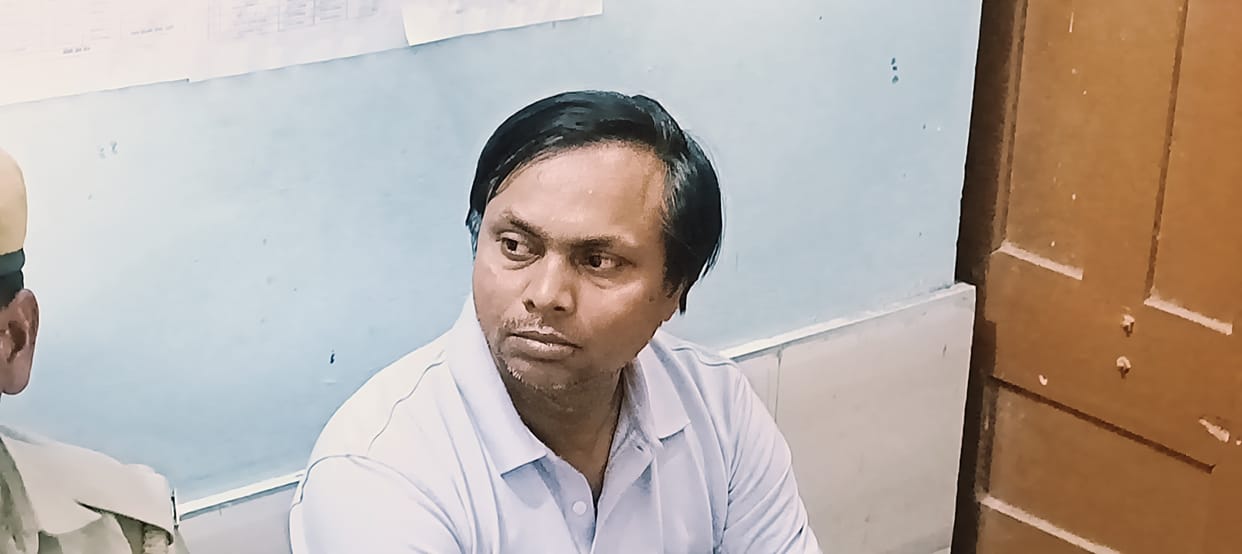 Accountant of BSA office arrested red handed taking bribe of Rs 50 thousand