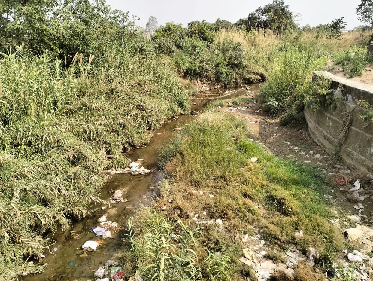 Danger of flood looms again on Bajpur residents