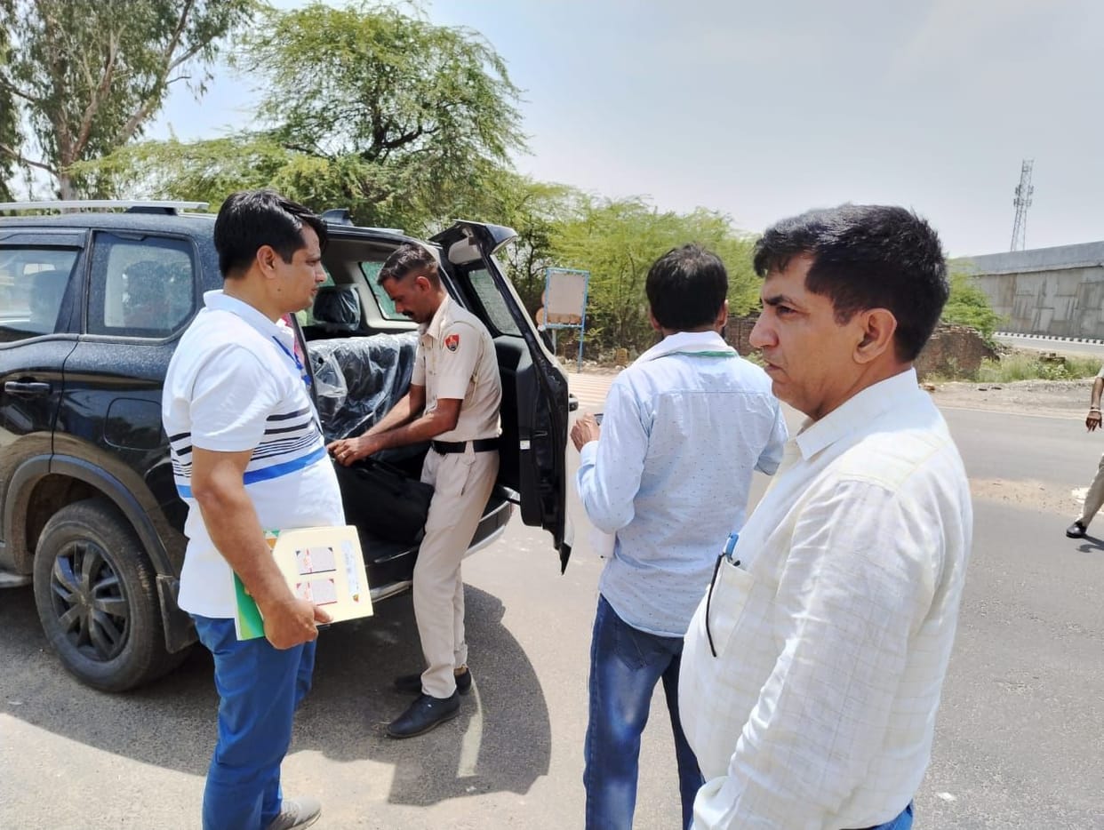 SDM conducts surprise inspection of static surveillance team