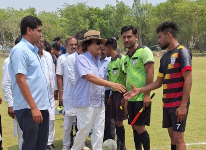 Satveer FC Maham defeated MGMD Jhajjar in football.