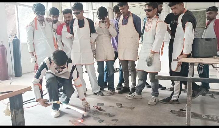 21 trainnee appear in welding examination