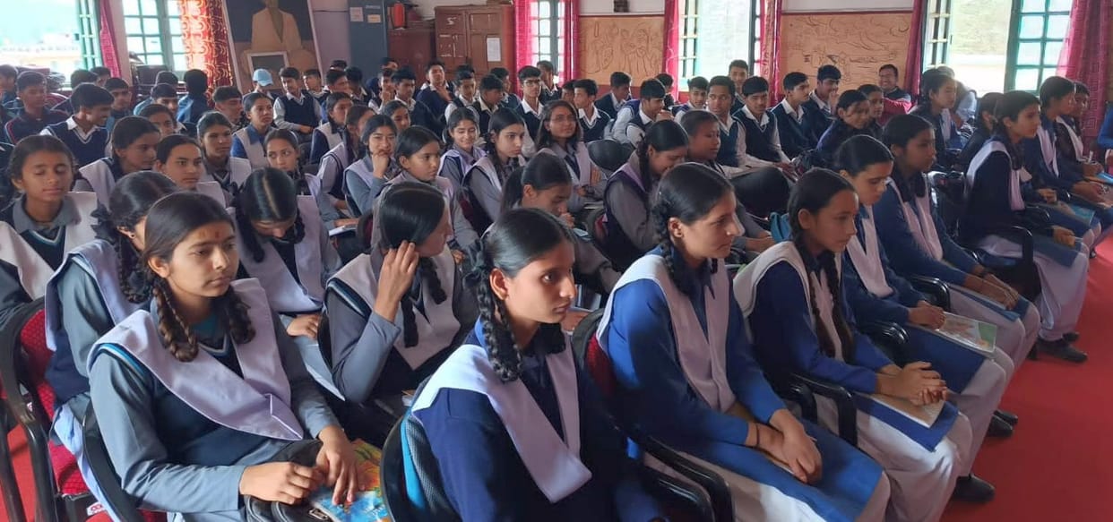 Child scientists informed about new scientific discoveries