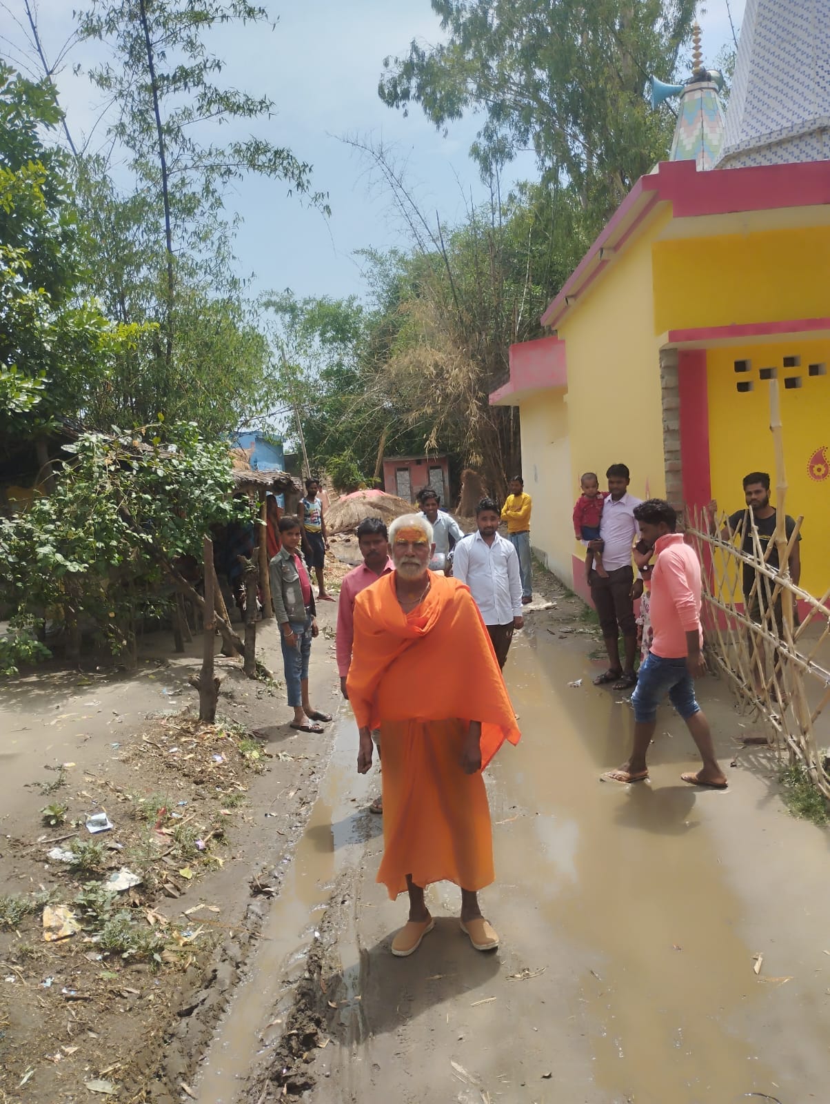 Due to lack of cleanliness, ponds formed on the way to villages, difficult to get out