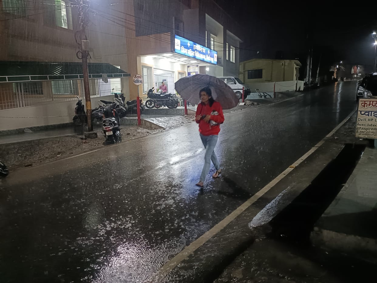 Light snowfall on higher peaks, rain in Askot, Dharchula