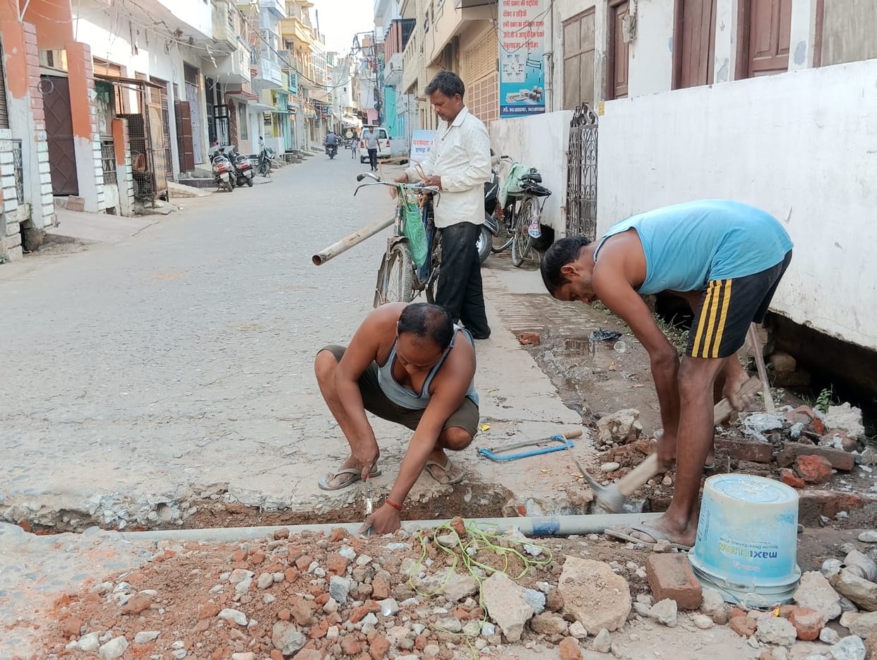 Broken pipeline repaired, clean water supply started in homes