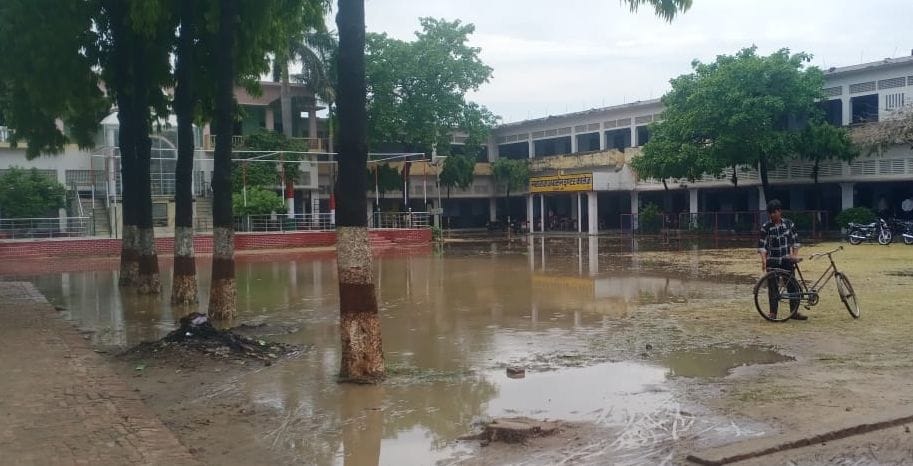 Electricity system faltered due to rain, people faced problems due to waterlogging
