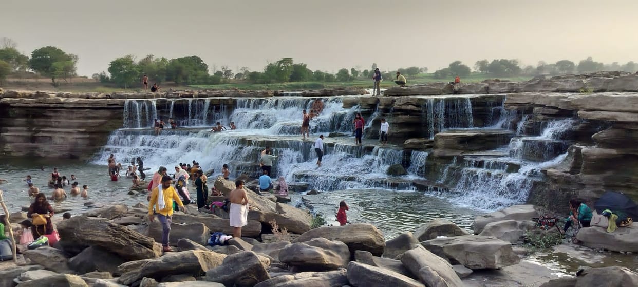 Bhadbhada Waterfall is called Chhota Bhedaghat water is released from Pancham Nagar during summer