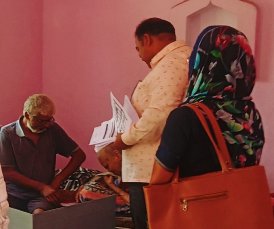 45 elderly and 64 disabled people voted on the first day