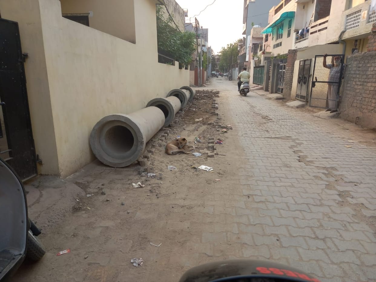 Sewer pipe arrived but work incomplete, road uprooted