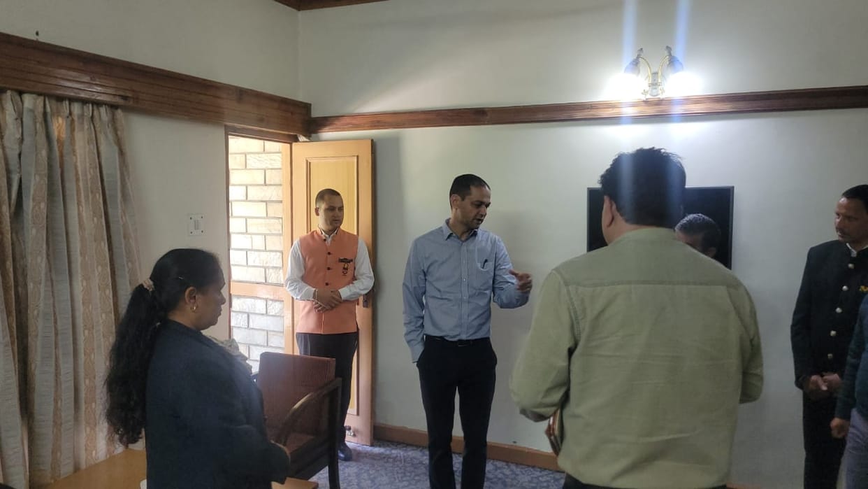 Discussion on plans to promote tourism