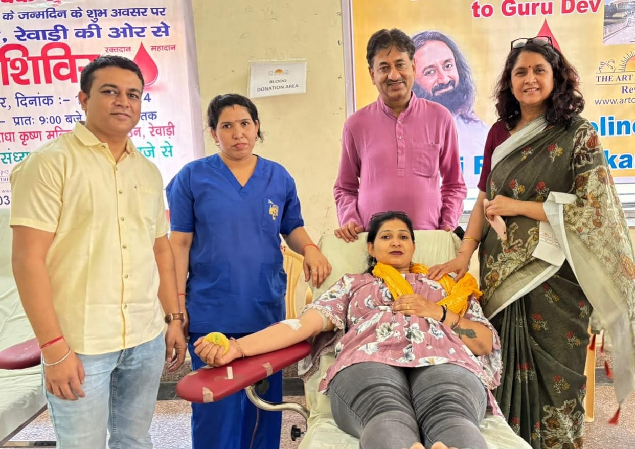 53 people donated blood on Sri Sri Ravi Shankar's birthday