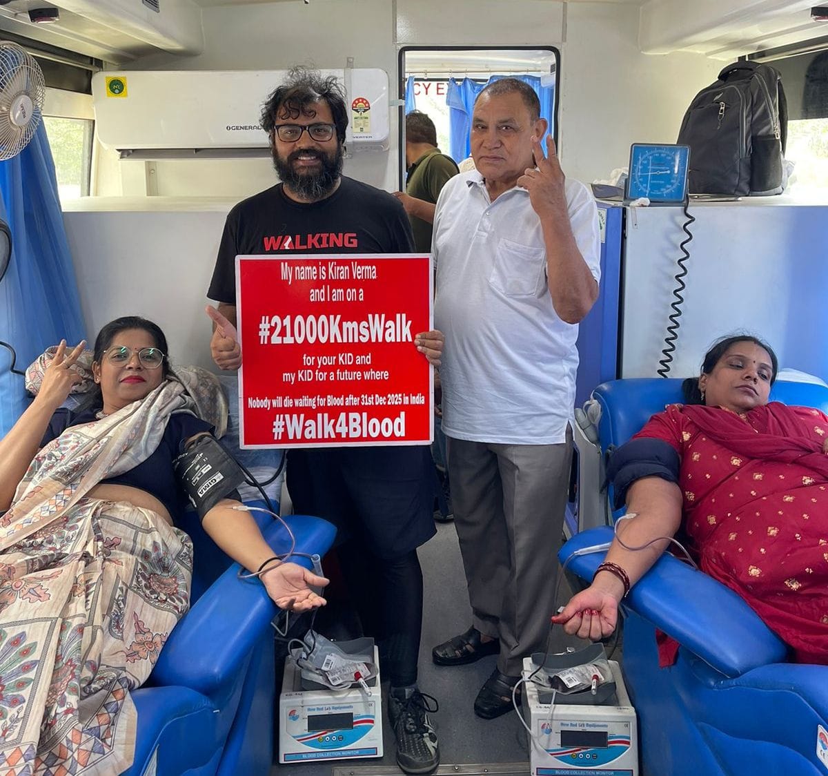 Welcomed Kiran Verma who reached Sonipat after walking 21 thousand kilometers