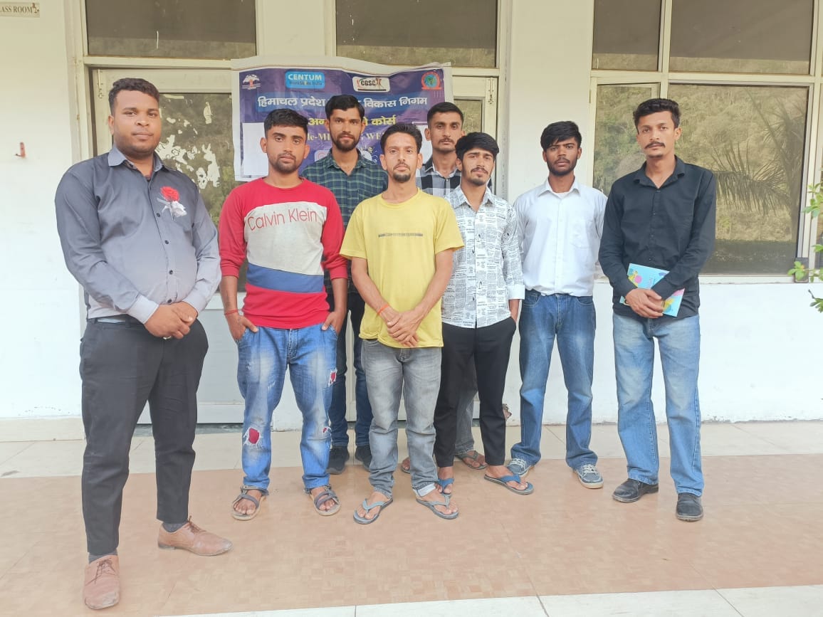 six trainnee selected for rojgaar placment